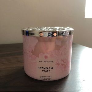 Champagne toast bath and body works 3-wick candle